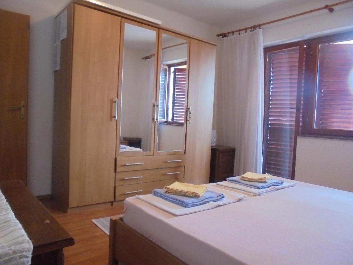 Apartment Maestral Сень Екстер'єр фото