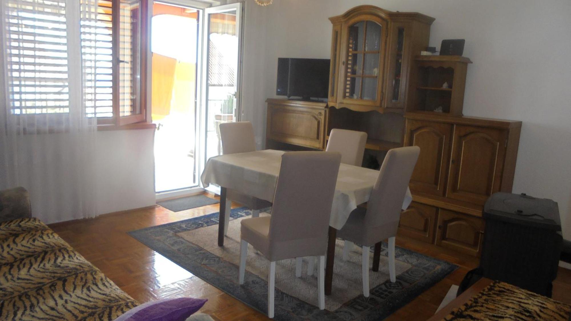 Apartment Maestral Сень Екстер'єр фото